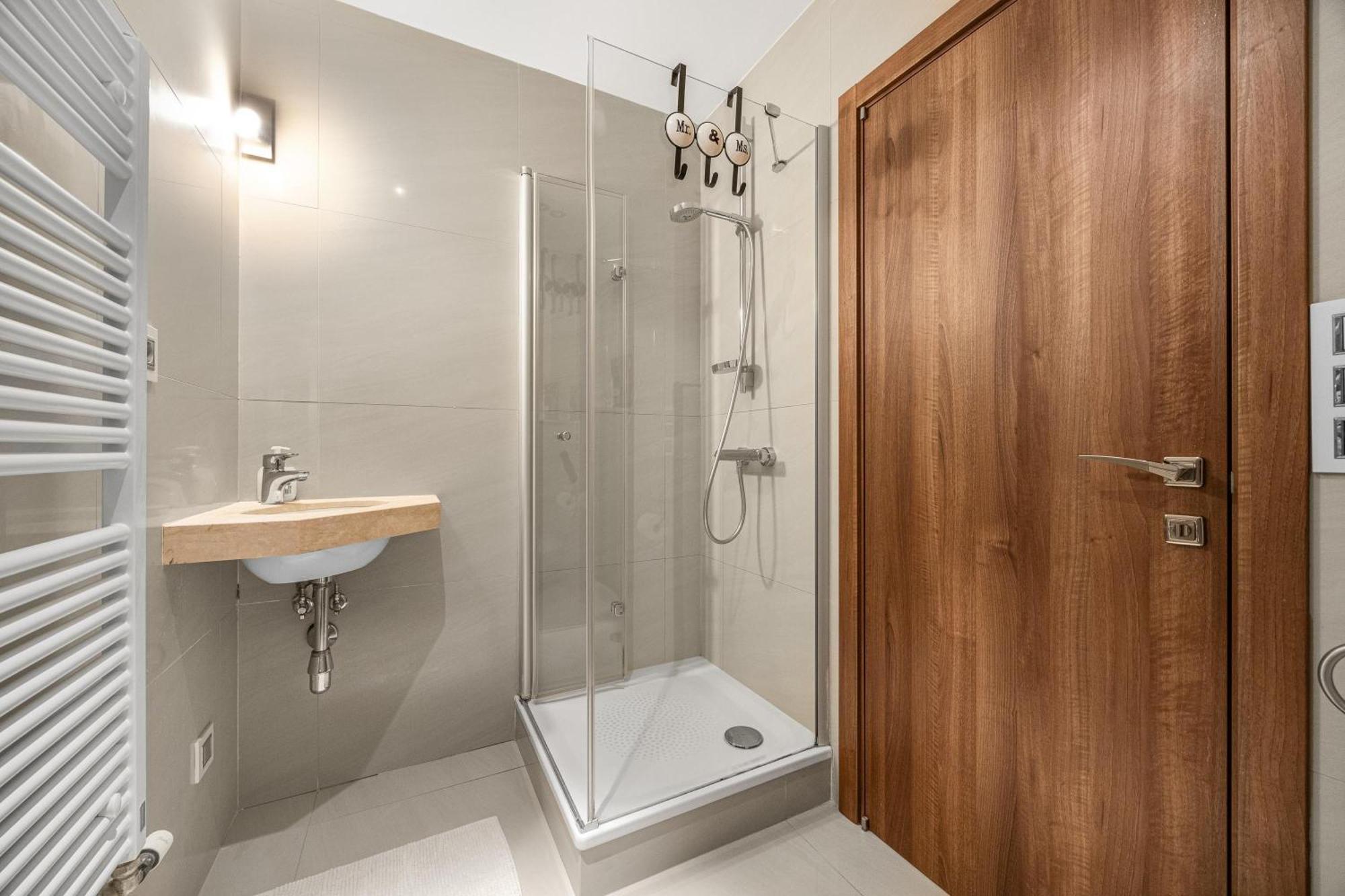 Revon Business Apartment 50 Dunajska Братислава Экстерьер фото